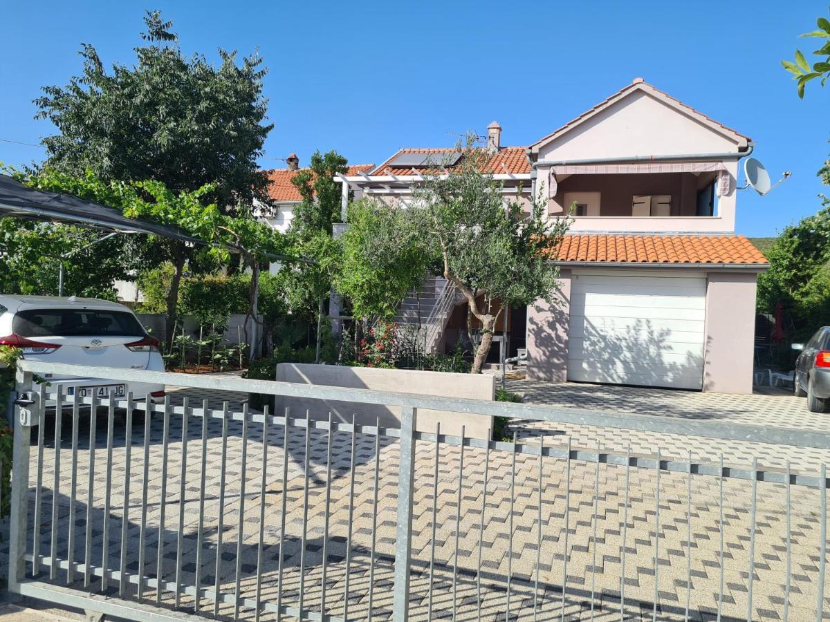 Romeo Apartment Sukosan Exterior photo