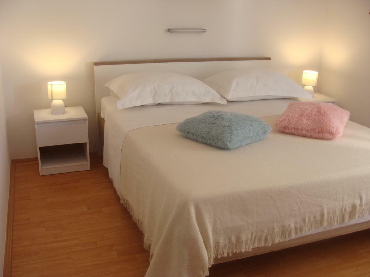 Romeo Apartment Sukosan Exterior photo
